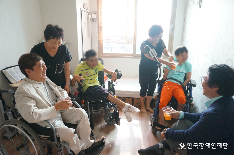 한소울자립생활센터를 방문한 한국장애인재단