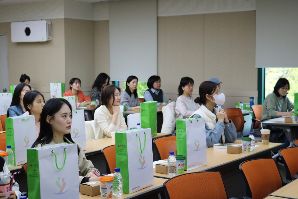 낭독교육에 참여한 서포터즈들